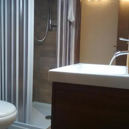Il Vecchio Lupo Bed & Breakfast *