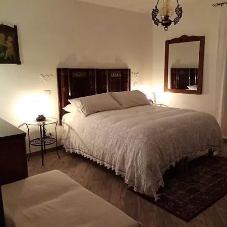 فندق مبيت وإفطار Il Vecchio Lupo 3*