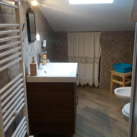 فندق مبيت وإفطار Il Vecchio Lupo 3*